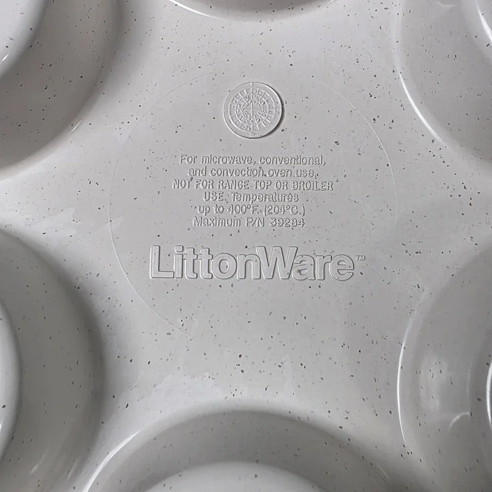LittonWare‎ Muffin Pan Cream Speckled Vintage Microwave Oven Safe Set 2